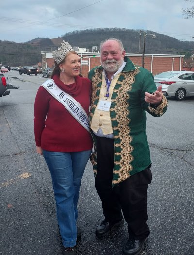 i-jason-with-miss-w-nc_400